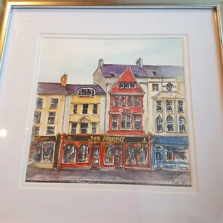 The Square Townhouse Guest house *