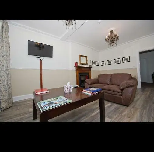 The Square Townhouse Guest house